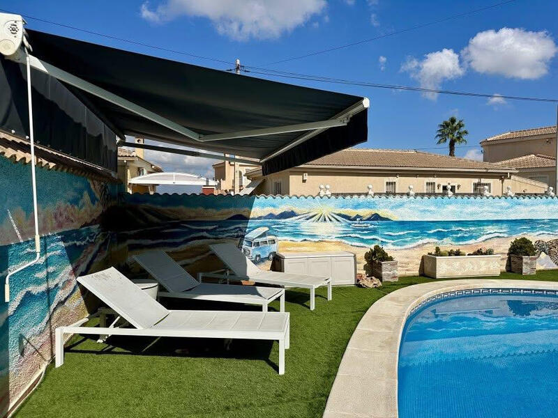 Spektakuläre 5-Schlafzimmer-Villa