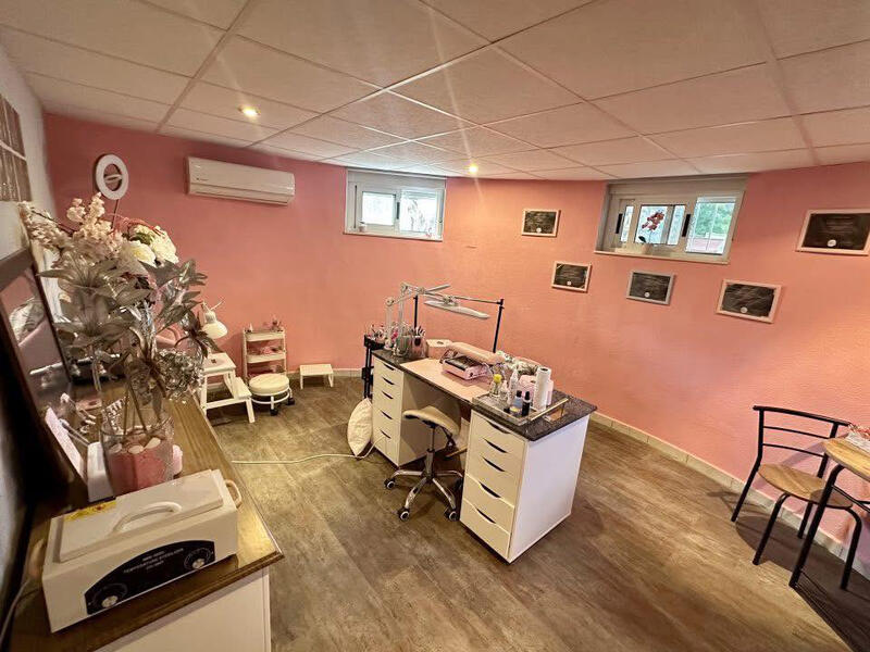 Spektakuläre 5-Schlafzimmer-Villa