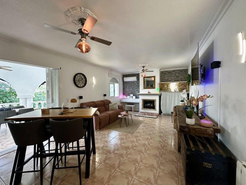 Spektakuläre 5-Schlafzimmer-Villa